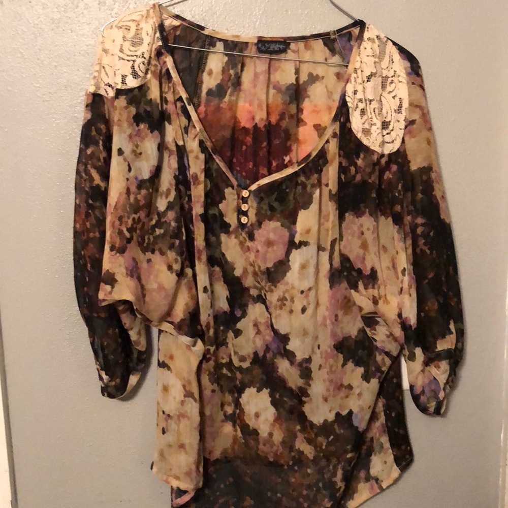 Henley neckline peasant top with lace shoulders